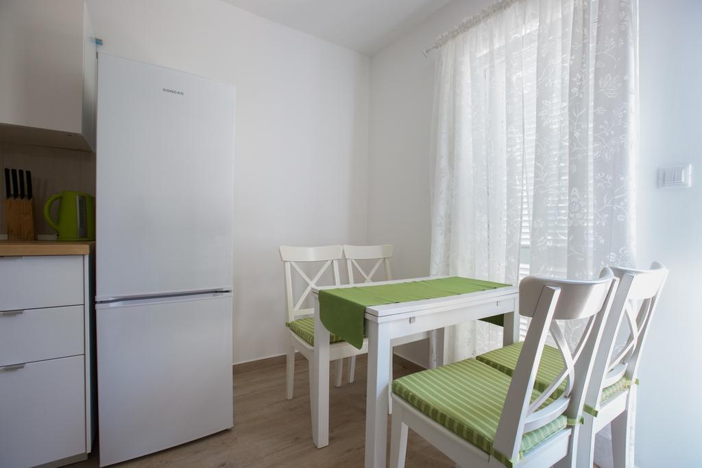 Apartments Irina Ичичи Экстерьер фото
