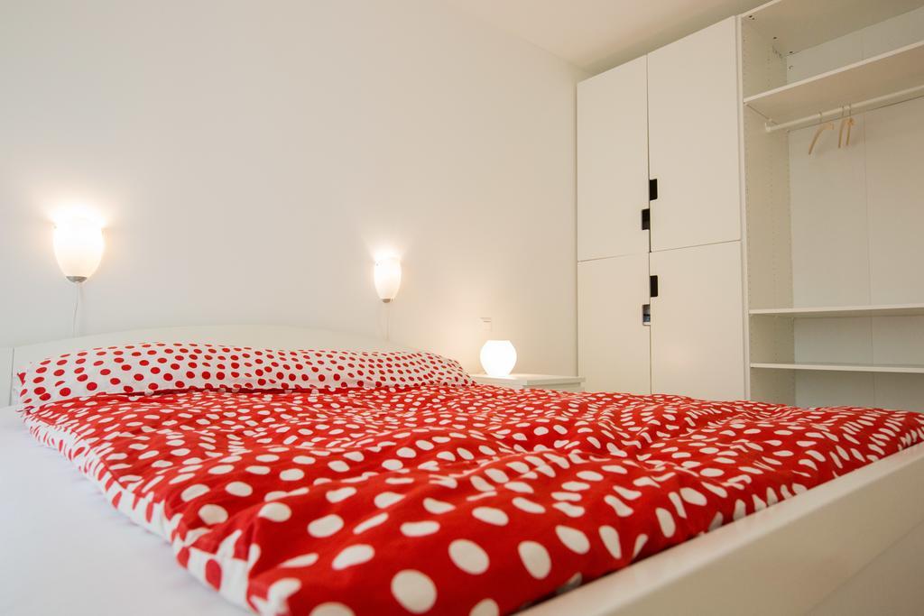 Apartments Irina Ичичи Экстерьер фото